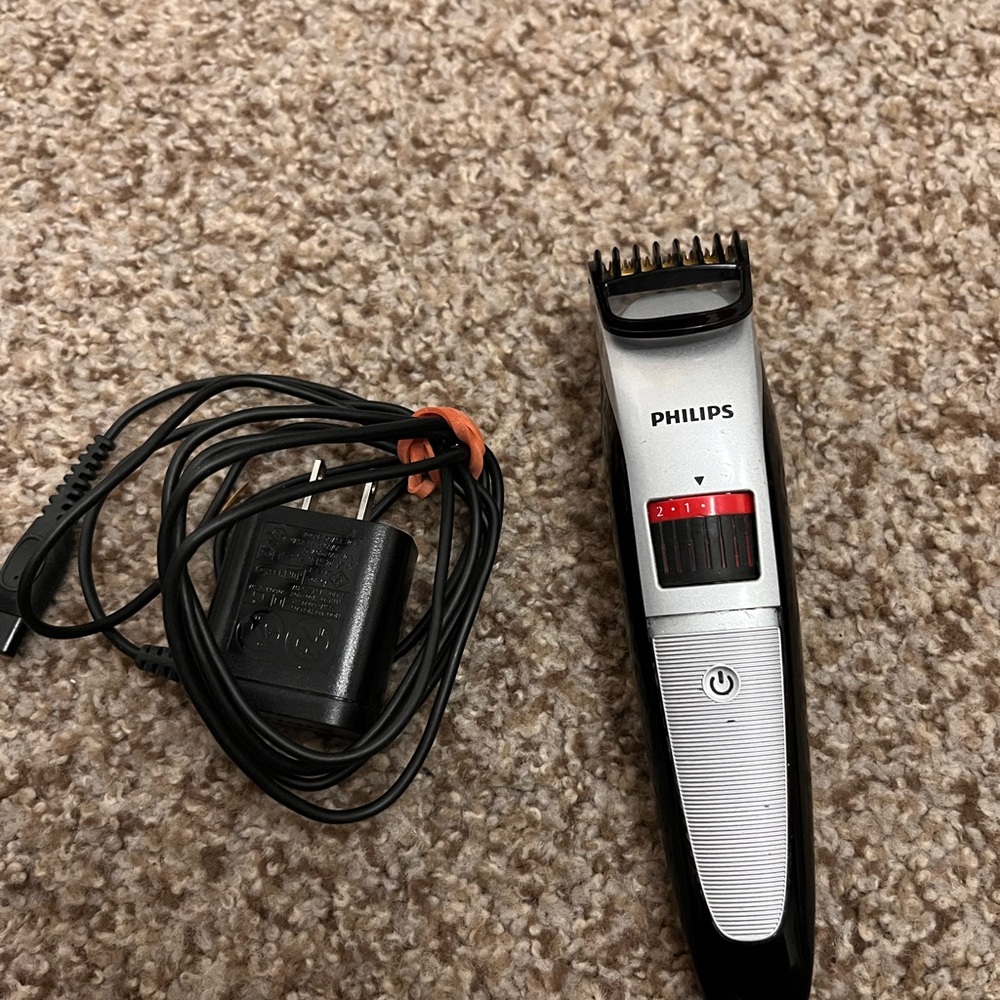 Philips Black and Silver Grooming Tool 🌻🌻